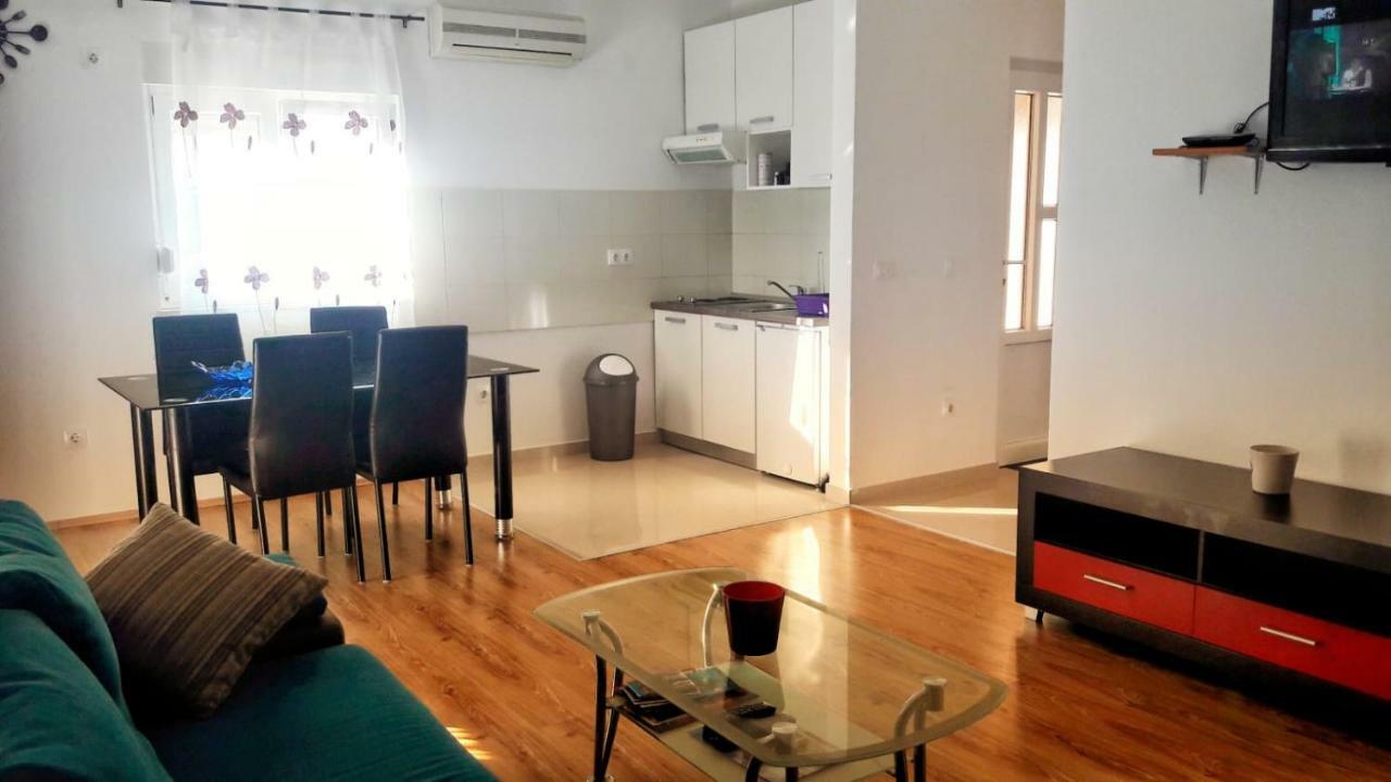 Apartman קולאן מראה חיצוני תמונה