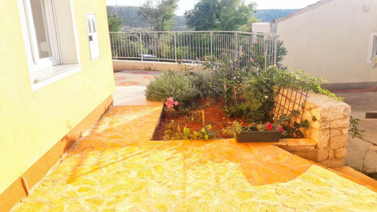 Apartman קולאן מראה חיצוני תמונה